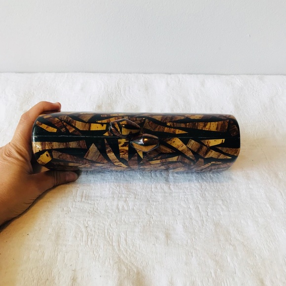 Beautiful Lacquer Clutch**Work of Art!!!! - Picture 7 of 7